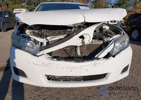 2010 Toyota Camry Le z USA, uszkodzony, nr VIN 4T4BF3EK4AR085214